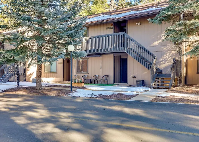 White Mountains Adventure Base: Hike, Ski, Golf! Holiday home